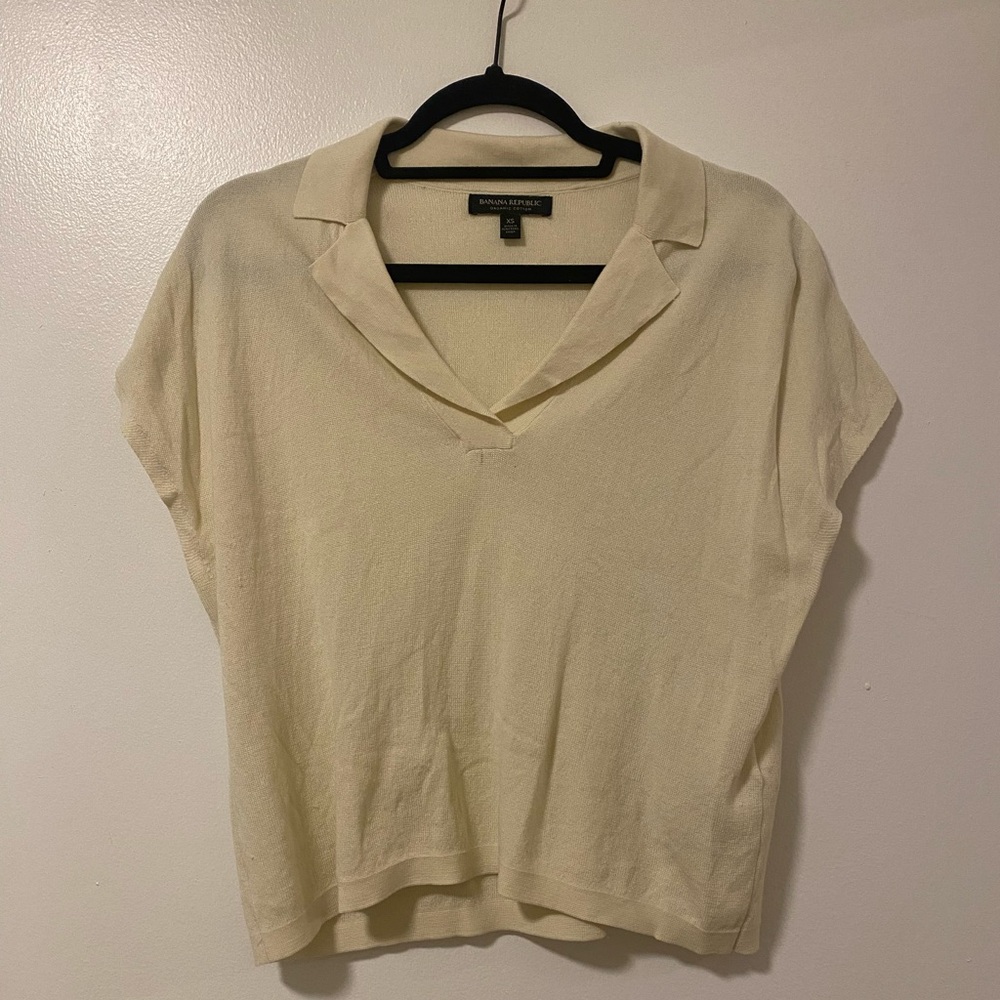 Banana Republic short sleeved collared shirt